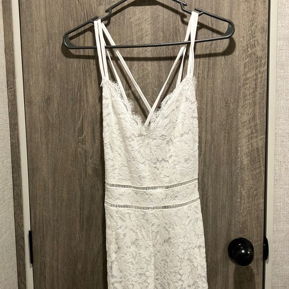 NWOT White Lace Backless Jumpsuit - Picture 4 of 13
